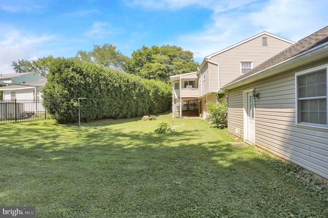 320 N WALNUT ST, Wernersville, PA 19565