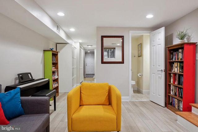 1917 H ST NE, Washington, DC 20002