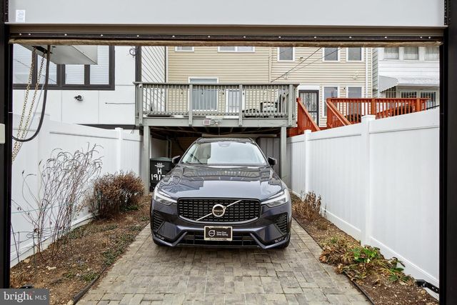 1917 H ST NE, Washington, DC 20002