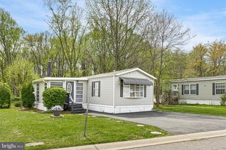13 N DRAGON DR #A008, Bear, DE 19701
