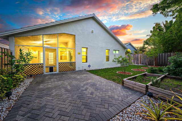 2021 Normandy Circle, West Palm Beach, FL 33409