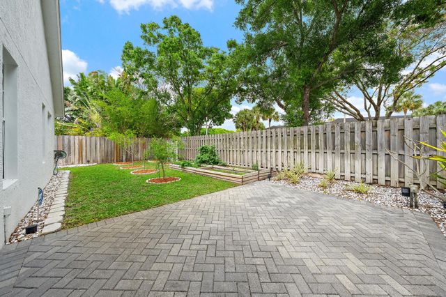 2021 Normandy Circle, West Palm Beach, FL 33409