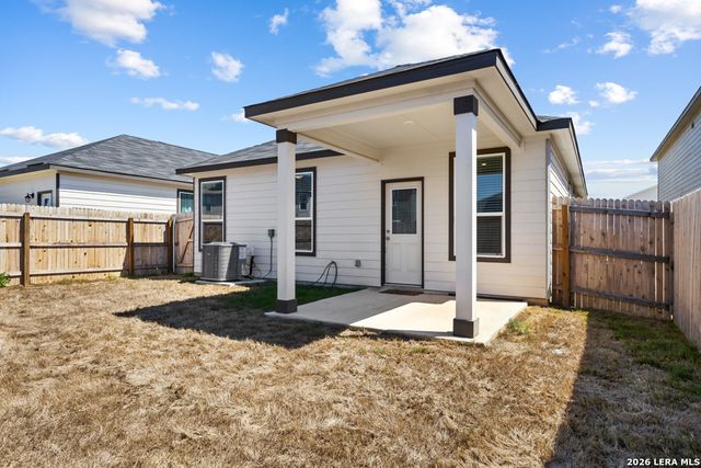 14223 Gamefish Run, Elmendorf, TX 78112