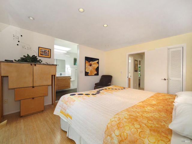 626 Gold Ridge Rd, Sebastopol, CA 95472