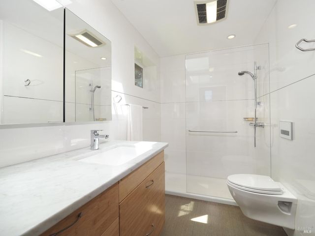 626 Gold Ridge Rd, Sebastopol, CA 95472