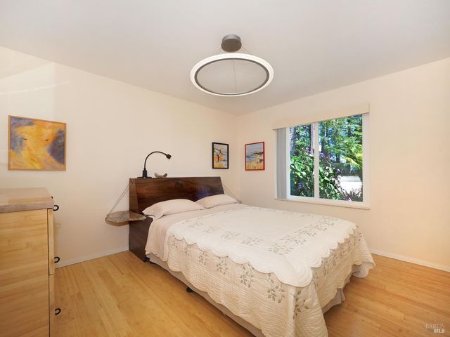 626 Gold Ridge Rd, Sebastopol, CA 95472