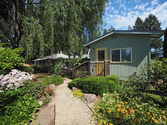 626 Gold Ridge Rd, Sebastopol, CA 95472