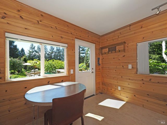 626 Gold Ridge Rd, Sebastopol, CA 95472