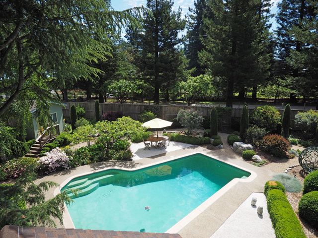 626 Gold Ridge Rd, Sebastopol, CA 95472