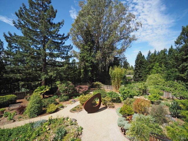 626 Gold Ridge Rd, Sebastopol, CA 95472