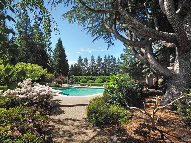 626 Gold Ridge Rd, Sebastopol, CA 95472