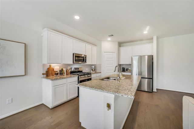 32303 Cedar Crest Drive, Waller, TX 77484