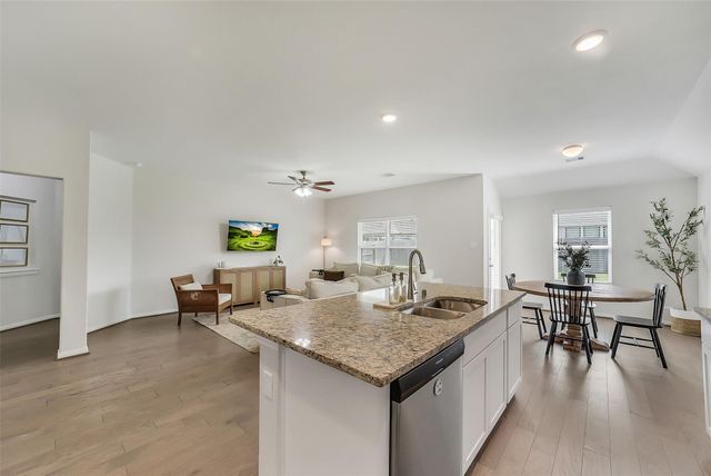 32303 Cedar Crest Drive, Waller, TX 77484