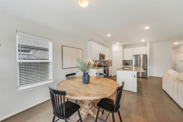 32303 Cedar Crest Drive, Waller, TX 77484