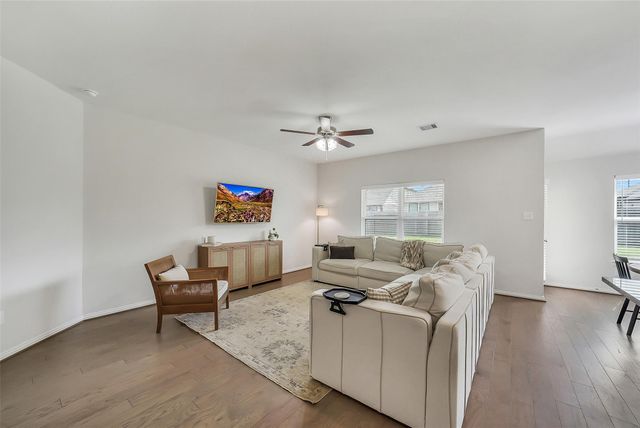 32303 Cedar Crest Drive, Waller, TX 77484