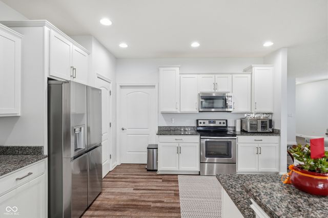 4160 Cairo Way, Avon, IN 46123