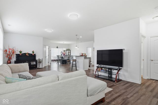 4160 Cairo Way, Avon, IN 46123