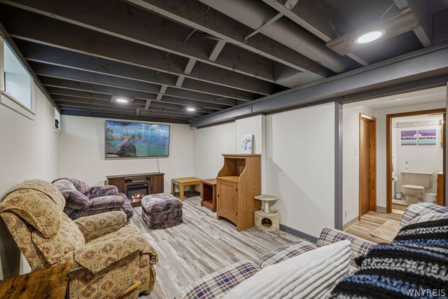 49 Caroline Lane, Cheektowaga, NY 14043