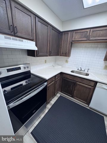 2049 LUCAS LN, Voorhees, NJ 08043