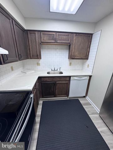 2049 LUCAS LN, Voorhees, NJ 08043