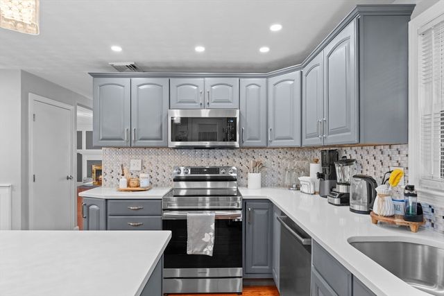 70 Westfield Dr, Brockton, MA 02301