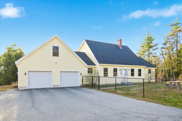 611 North Pembroke Road, Pembroke, NH 03275