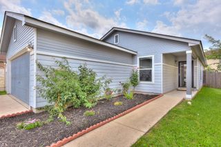 2206 Weiss LN, Georgetown, TX 78626