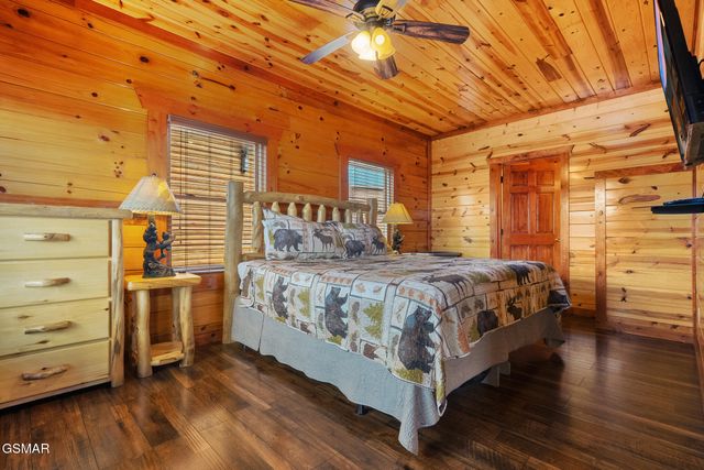 1244 Bird Nest Way, Sevierville, TN 37862