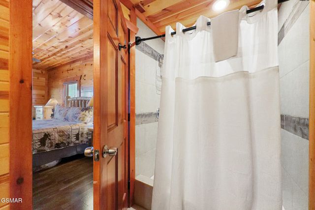 1244 Bird Nest Way, Sevierville, TN 37862