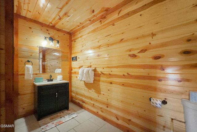 1244 Bird Nest Way, Sevierville, TN 37862