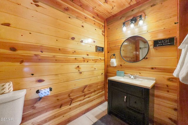 1244 Bird Nest Way, Sevierville, TN 37862