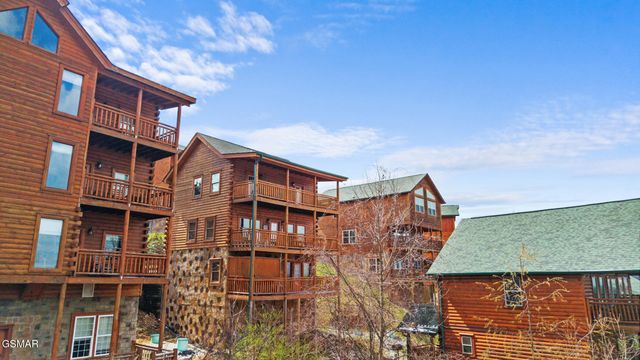 1244 Bird Nest Way, Sevierville, TN 37862