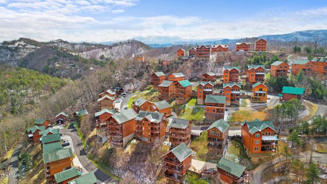 1244 Bird Nest Way, Sevierville, TN 37862