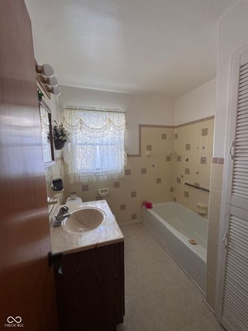 2333 Winton Avenue, Speedway, IN 46224