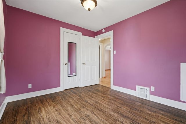 409 Victoria St, West Mifflin, PA 15122