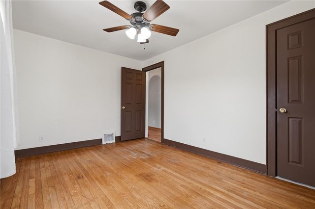 409 Victoria St, West Mifflin, PA 15122