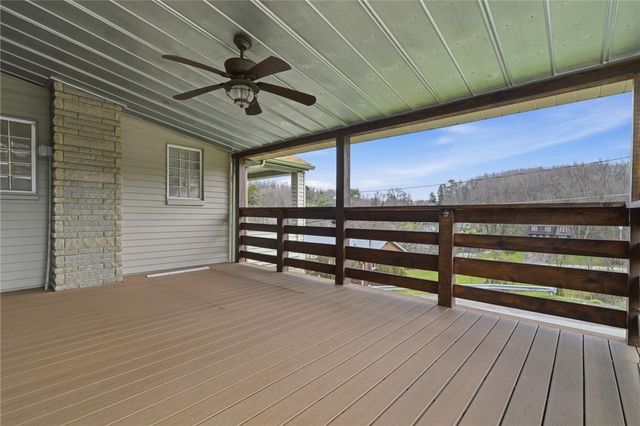 409 Victoria St, West Mifflin, PA 15122