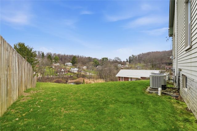 409 Victoria St, West Mifflin, PA 15122