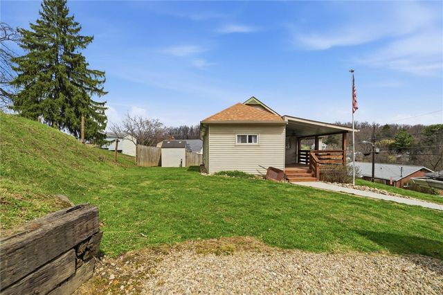 409 Victoria St, West Mifflin, PA 15122