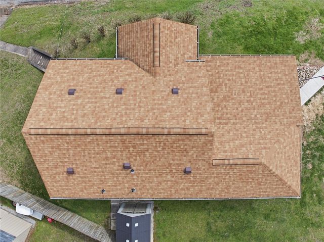 409 Victoria St, West Mifflin, PA 15122