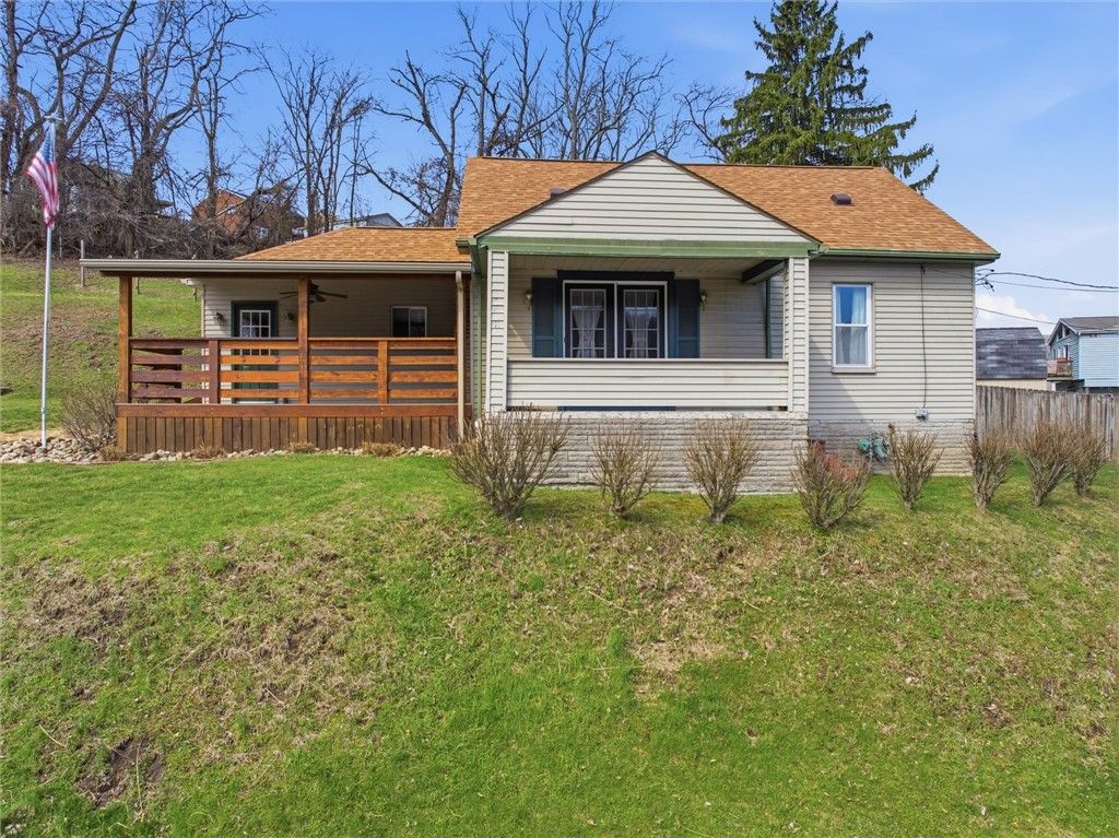 409 Victoria St, West Mifflin, PA 15122