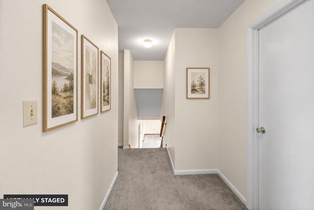 903 MANOR DR, Harrisburg, PA 17113
