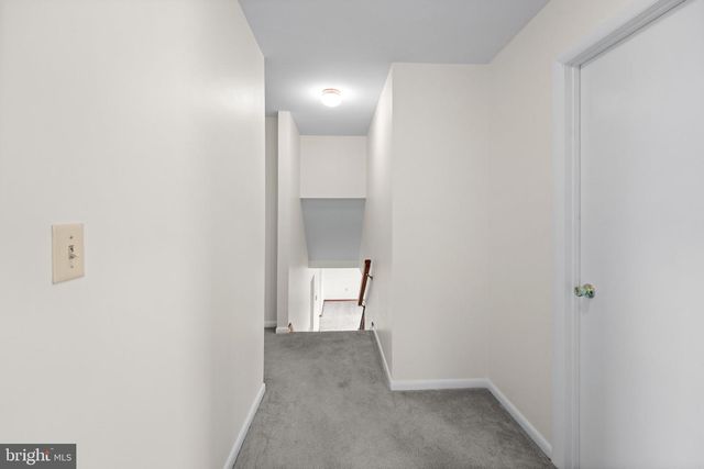 903 MANOR DR, Harrisburg, PA 17113