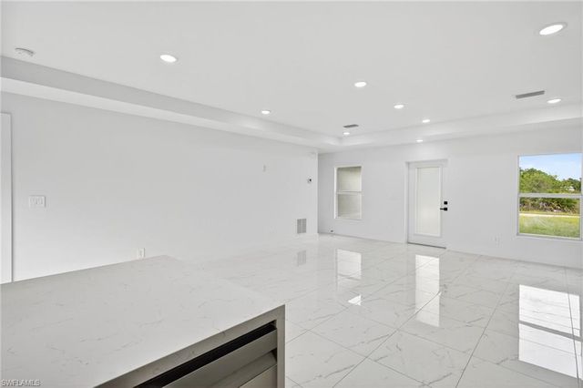 1108 Eauclaire ST E, Lehigh Acres, FL 33974