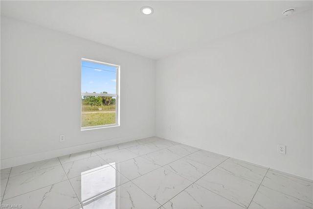 1108 Eauclaire ST E, Lehigh Acres, FL 33974