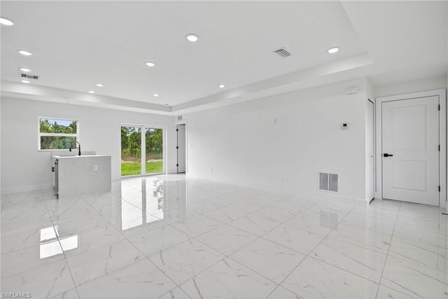 1108 Eauclaire ST E, Lehigh Acres, FL 33974