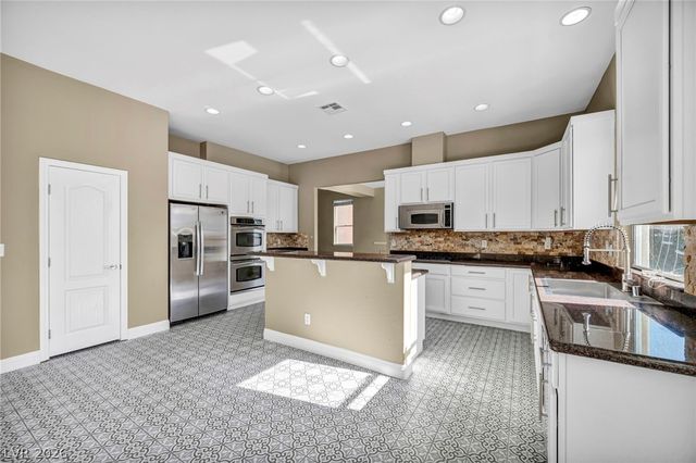 6025 East Rabbit Track Street, Las Vegas, NV 89130