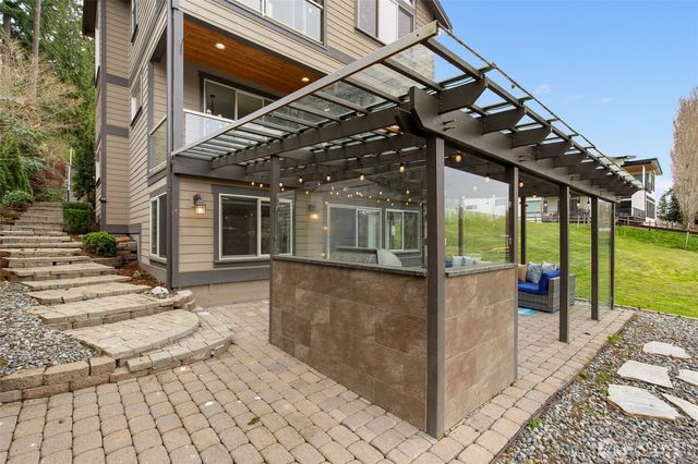 7630 129th Avenue SE, Newcastle, WA 98056