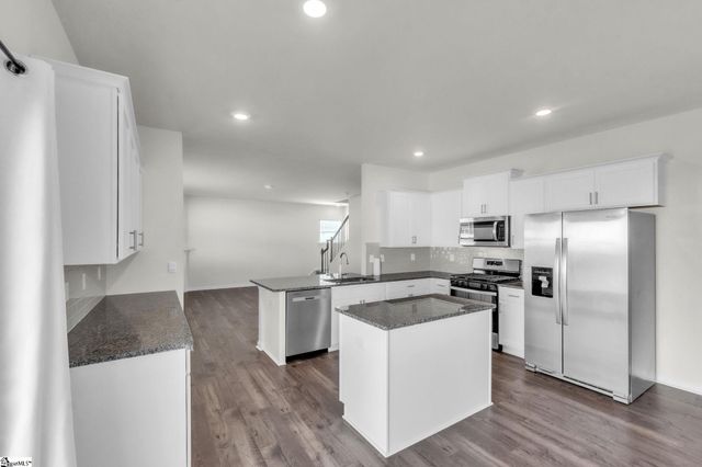 380 Fenwick Drive, Woodruff, SC 29388