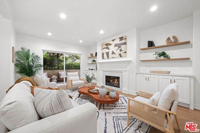 11115 Acama Street 104, Studio City, CA 91602